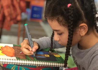 «حبيبة» بدأت مشوارها في الرسم من «kg1»