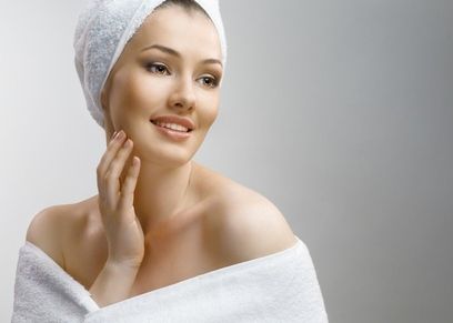 طرق تنعيم البشرة بعد إزالة الشعر