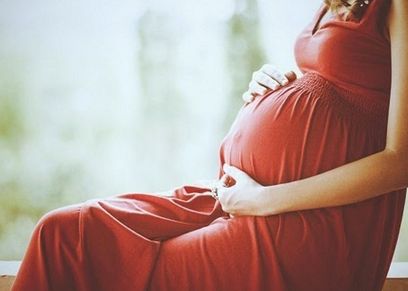أم وابنتها قتلتا مراهقة حامل لانتزاع الجنين من أحشائها