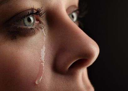 حكم بلع الدموع أثناء الصيام
