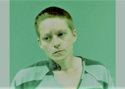 زوجة ثلاثينية تشعل النيران في زوجها