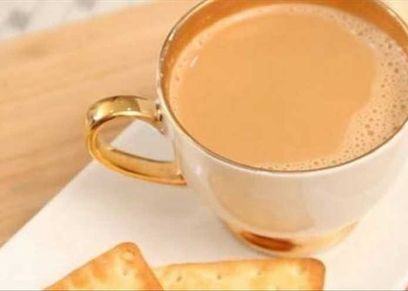 الشاي باللبن