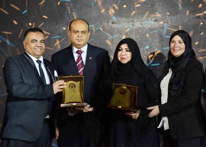 انطلاق حفل توزيع جوائز أفضل السيدات اسهاما فى رفع مكانة الإمارات عالميا