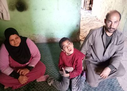 «رجاء» مع زوجها وابنها فى منزلهم