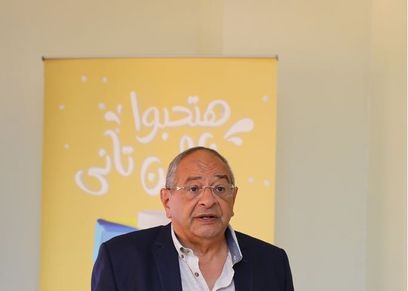 طبيب يوضح فوائد الألبان الخالية من
