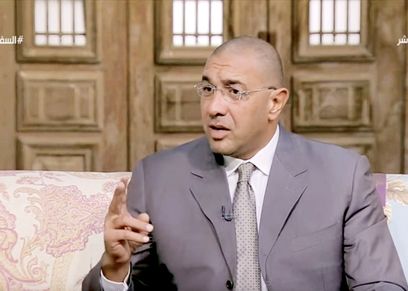 الدكتور عمرو يسري