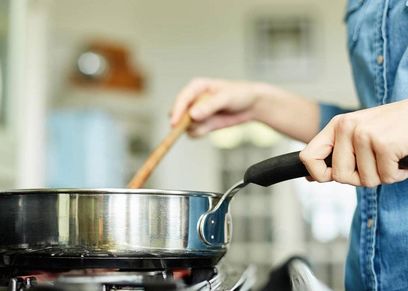 خطورة تناول الطعام ليلا على الصحة
