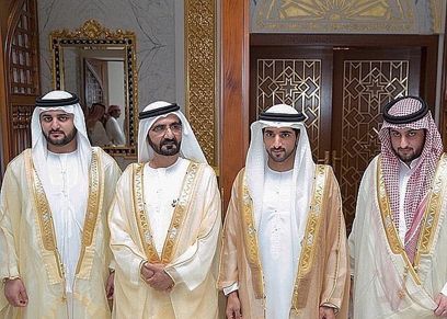 محمد بن راشد يحتفل بعقد قران 3 من أبنائه