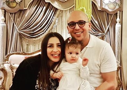 جنات وزوجها وابنتها