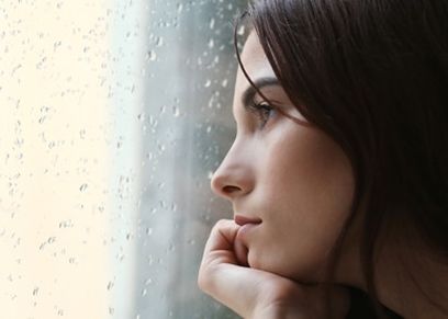 لو بتعاني من ال«overthinking»..إليكِ أهم 7 خطوات فعالة