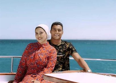 مصطفى محمد وزوجته