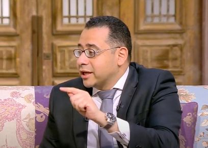 الدكتور عمرو حسن