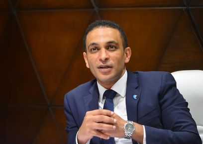 الدكتور محمد العزب