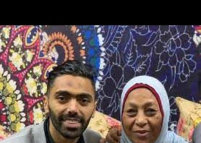 حسين الشحات ووالدته