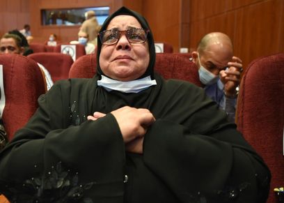 فرحة «فاطمة» بفوزها بقرعة الحج
