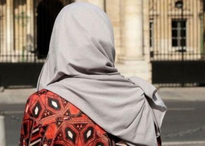 فتوى الجلوس أمام زوج الأخت دون حجاب