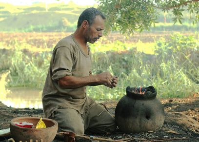 صناعة الفخار في قرية النزلة