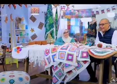 مصممة الكروشيه والمكرمية