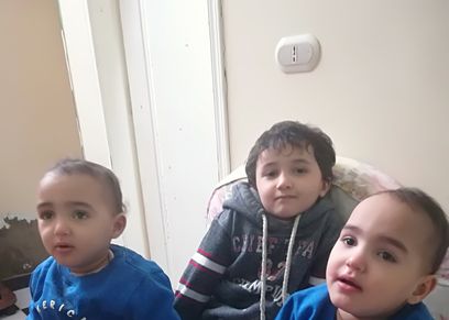 الصور الأولى لاطفال مروة عقب الحريق