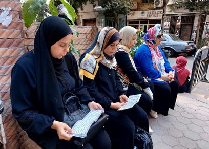 الأمهات أمام اللجان
