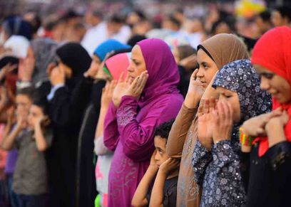 حكم خروج المرأة الحائض لصلاة العيد