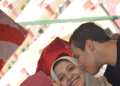الام وابناؤها