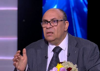 الدكتور مبروك عطية، الأستاذ بجامعة الأزهر