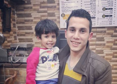 محمد أبو ليلة والطفل