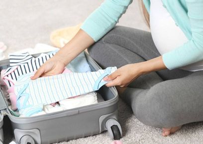 أثناء التجهيز لحقيبة الولادة