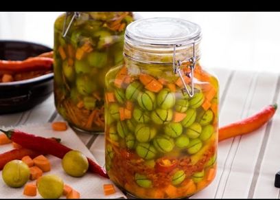 تكات سهلة لتخليل الزيتون والليمون في البيت