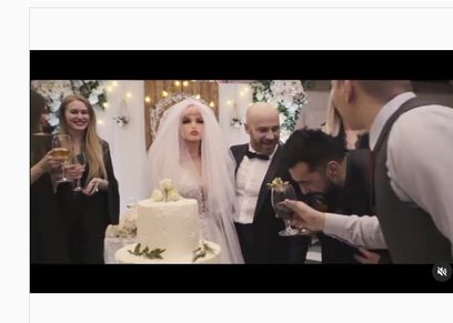 زفاف لاعب كمال الأجسام ويوري تولوشكو على دمية