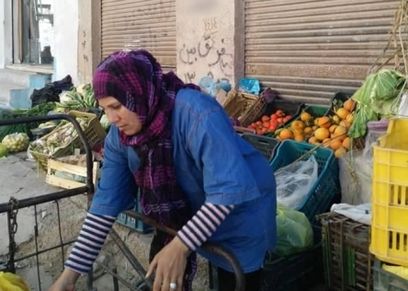 «ستات شقيانة».. «بنشتغل عشان لقمة العيش.. ومش هنمد إيدينا لحد»