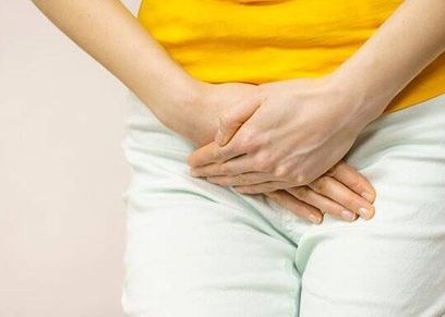 استشاري مسالك بولية يحذر من الامساك..يعرضك لسلس البول