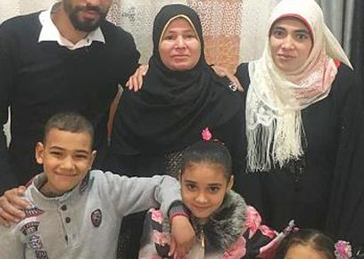 الأم المثالية في الفيوم مع أسرتها