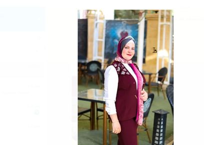 الكاتبة والمؤلفة هبة درويش