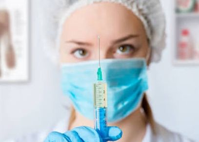 استشاري أمراض النساء ... تعرفي على الفرق بين الحقن المجهري وأطفال الأنابيب