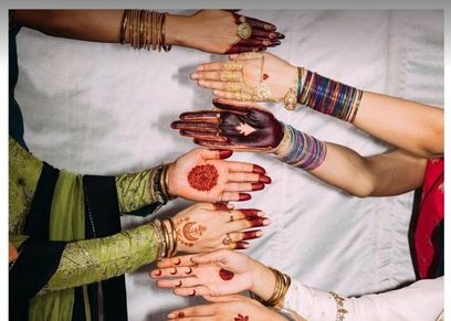 احتفالات العيد بنقوش الحناء