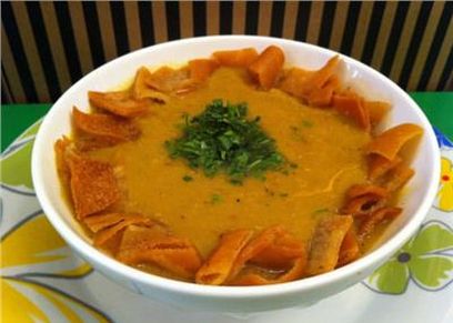 شوربة العدس بالشعرية