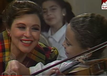 من أغنية البنات لسعاد حسني