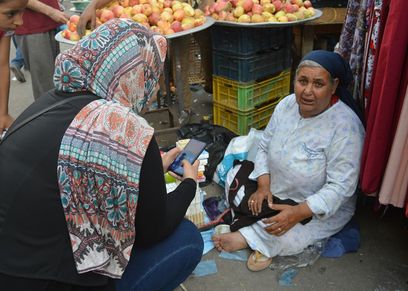 الست عزيزة مع محررة 