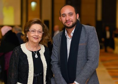 سوزان مبارك بصحبة مصور الوطن