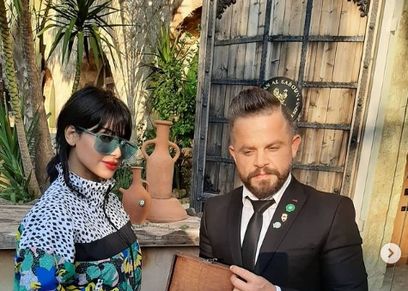فنانة بحرينية