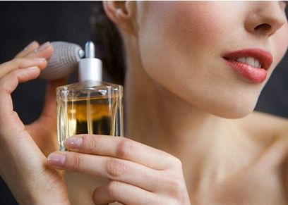 أجمل أنواع العطور النسائي