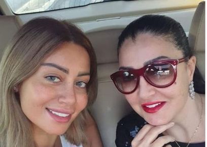 غادة عبد الرازق وابنتها