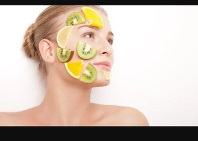 فواكه تخلصك من مشكلات البشرة