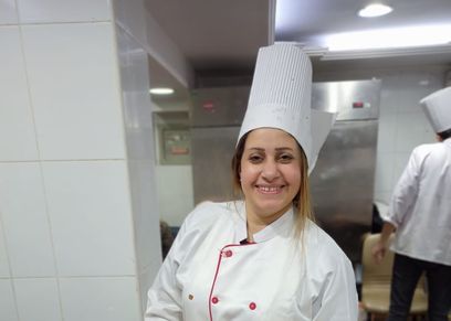 «ميرفت» صاحبة محل حلويات بالإسماعيلية
