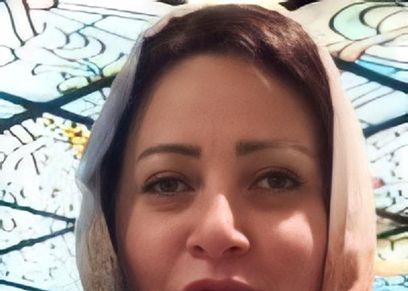 «سماح» مضيفة طيران سابقا ومصممة أنتيكات حاليا