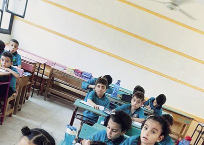معاناة أولياء الأمور مع تشتت أبنائهم بين المدارس