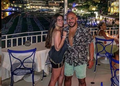 خطوبة العسيلي على خبيرة تجميل