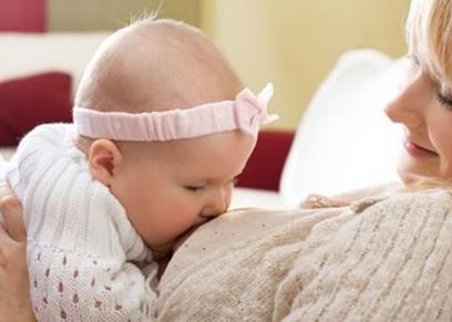 رضاعة طفل بغرض إسكاته